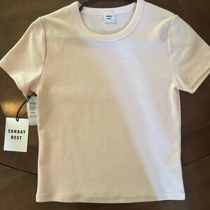 Sunday Best Aritzia Besthug Little Ribbed Hip T-Shirt, size medium NEW WITH TAGS